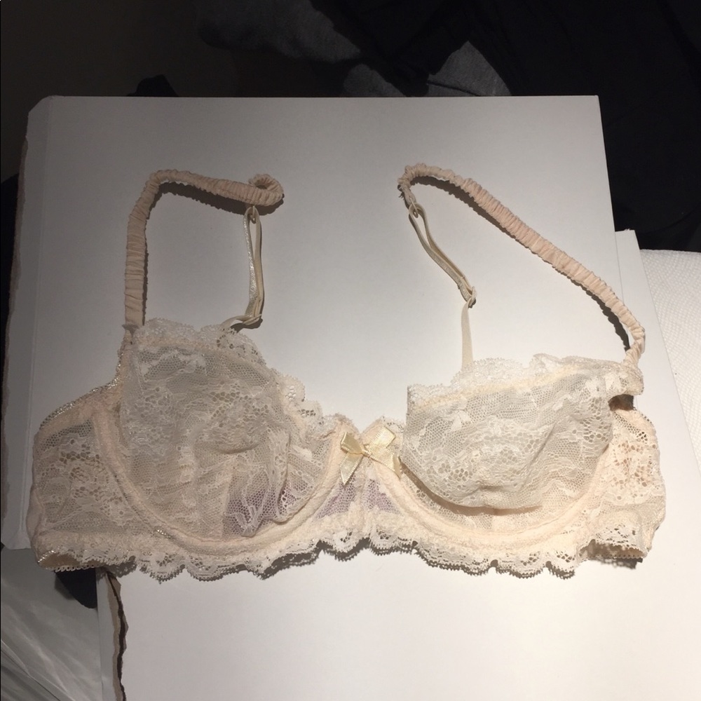 Excellent Ivory white Lace 32C sexy bralette bra